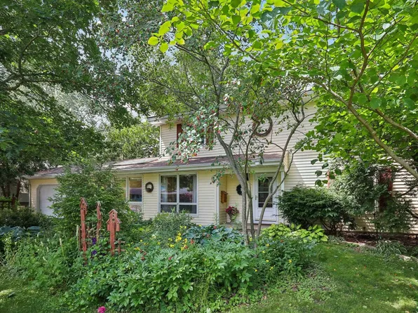 6328 Piping Rock Rd, Madison, WI 53711