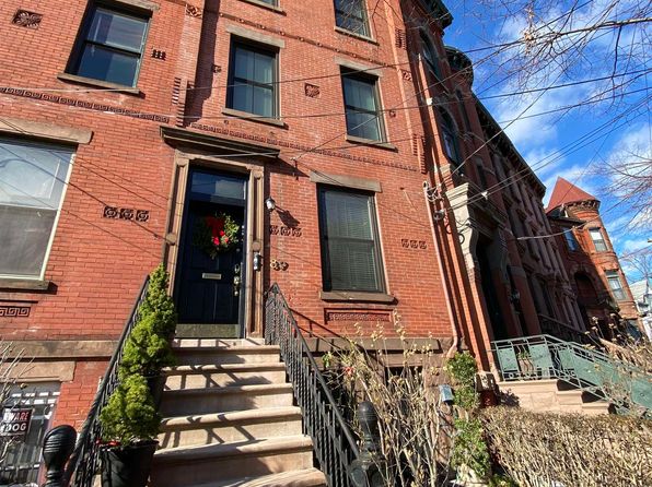 89 Summit Ave UNIT 2