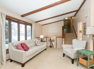 10020 Saratoga Way N, Maple Grove, MN 55369