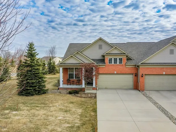 6574 Prairie Dunes Dr, Grand Blanc, MI 48439
