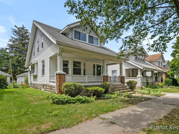 1131 Powers Ave NW, Grand Rapids, MI 49504