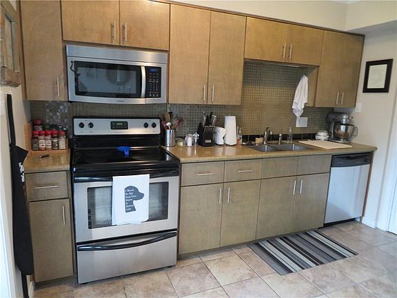 2nd image of 10741 Sandpiper Ln