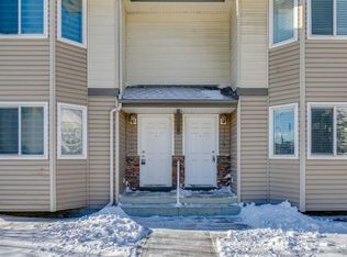 114 Royal Birch Vlg NW, Calgary, AB T3G 5V2