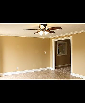 3rd image of 4621 Englewood Dr