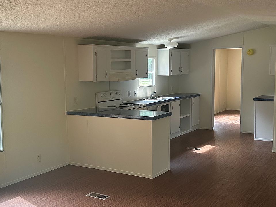 1st image of 153 Baywood Trl