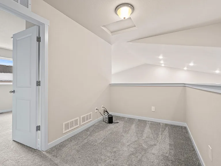 10479 Kalama Dr — Photo 15