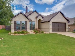 10832 Golfview Way, Benbrook, TX 76126
