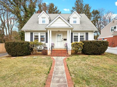 8 Manor Place, Glen Cove, NY, 11542