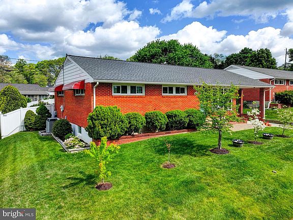 3rd image of 8416 Avery Rd
