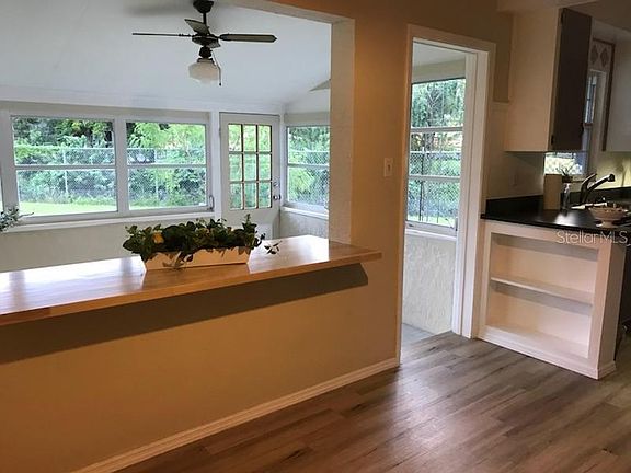 5th image of 1701 18th Avenue Dr W