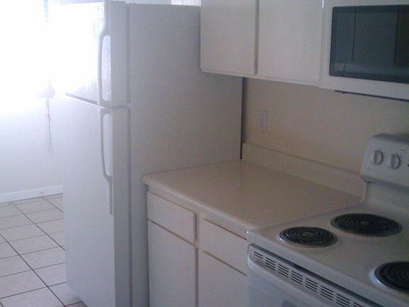 4th image of 2100 Quartzite Pl
