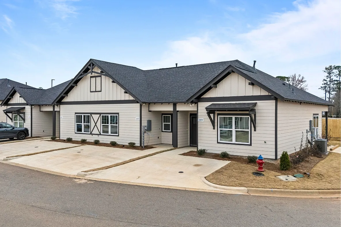 2899 Ridge Crest Court - NA — Photo 2