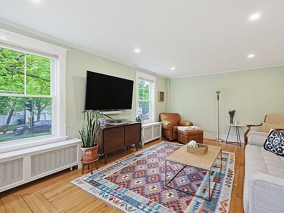 3rd image of 2 Cannon St