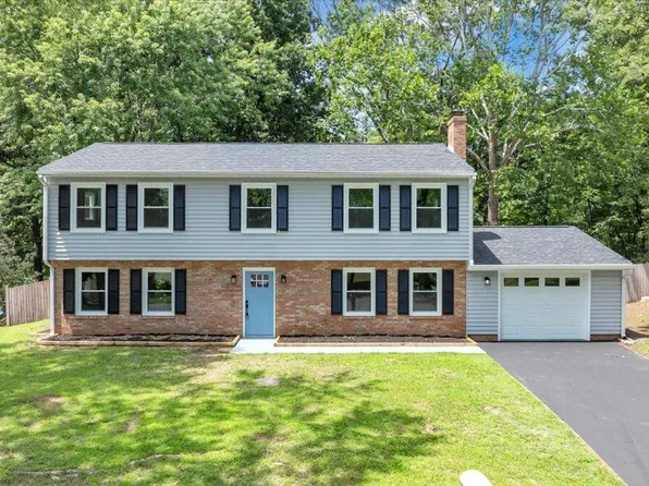 2640 Tulip Ln, Vinton, VA 24179