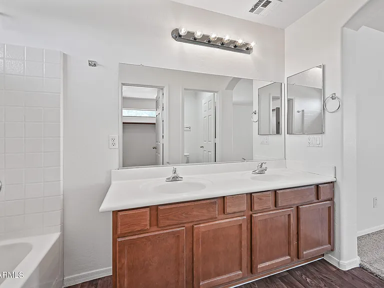 2513 E Flintlock Pl — Photo 17