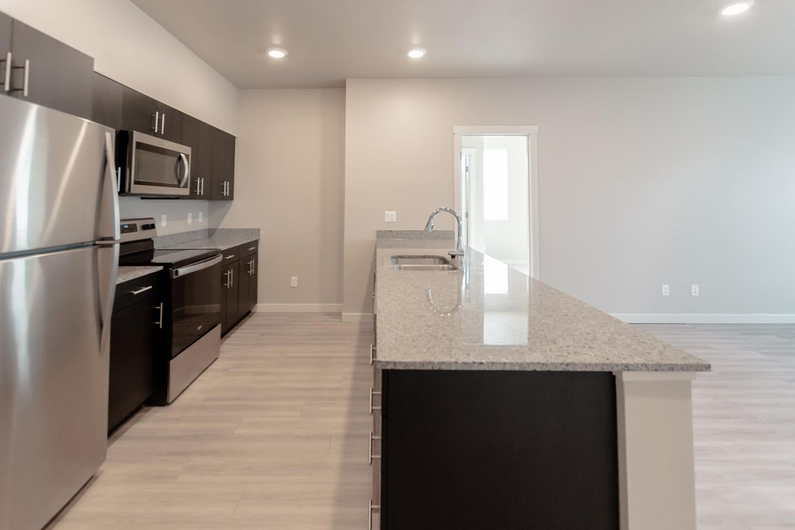 2x2 Kitchen