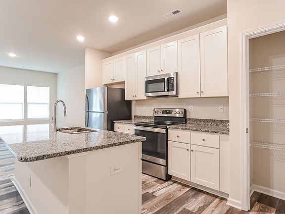 4th image of 1207 Pine St #C