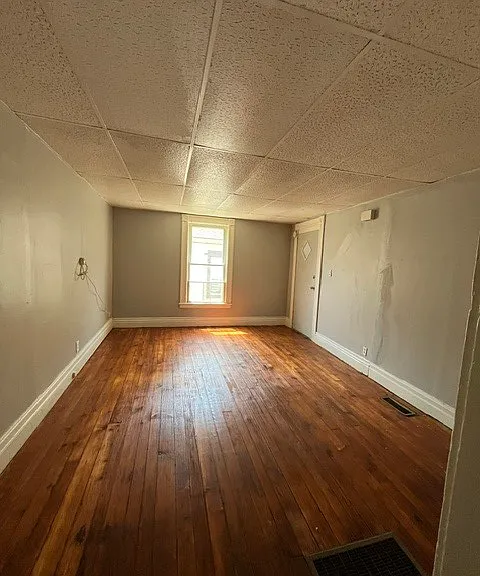 32 Jefferson Ave — Photo 8