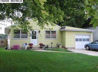 930 9th St SE, Mason City, IA 50401