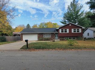 1720 Telemark Dr, Rockford, IL 61108