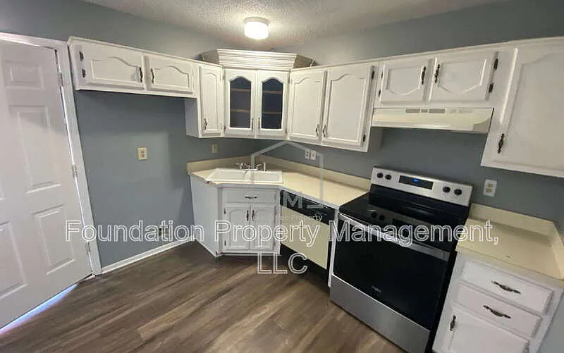 2 bed, 1.0 bath, 1024 sqft, $995 — Photo 4