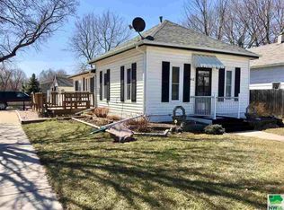 412 E Washington St, Elk Point, SD 57025