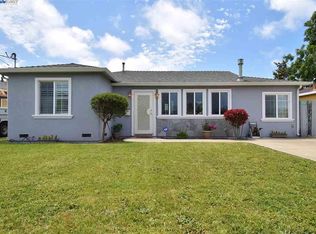 25 Hunter Ct, Oakland, CA 94603