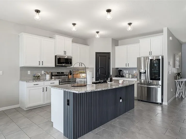 3228 Living Coral Dr — Photo 9