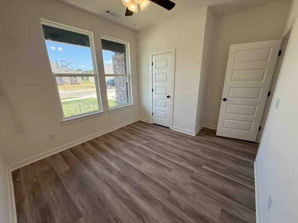 525 Arizona St, Farmington, AR 72730