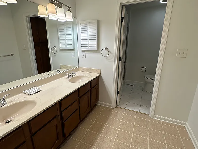 4595 Village Oaks Cir — Photo 21