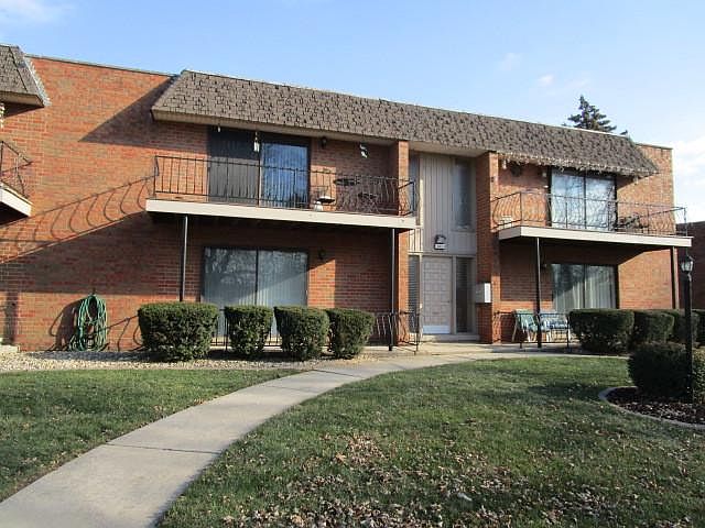 1st image of 623 Carroll Pkwy #102