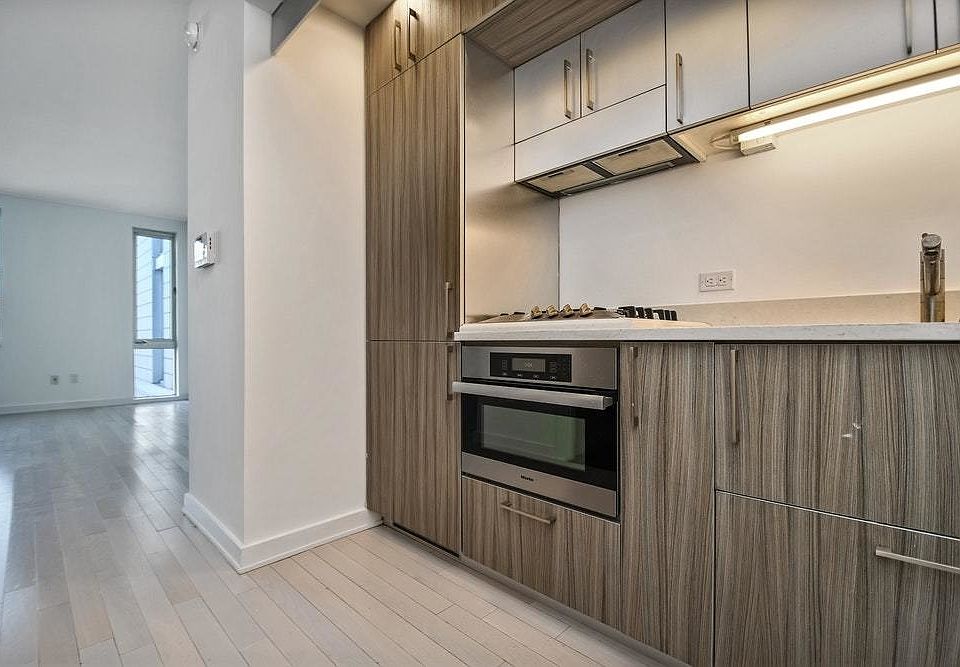 1st image of 250 Bedford Ave #129201