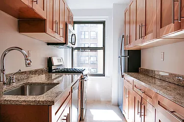404 E 55th Street