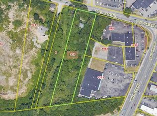 910 Toll Gate Rd, Warwick, RI 02886