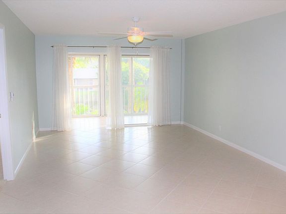 4th image of 3146 Via Poinciana APT 204