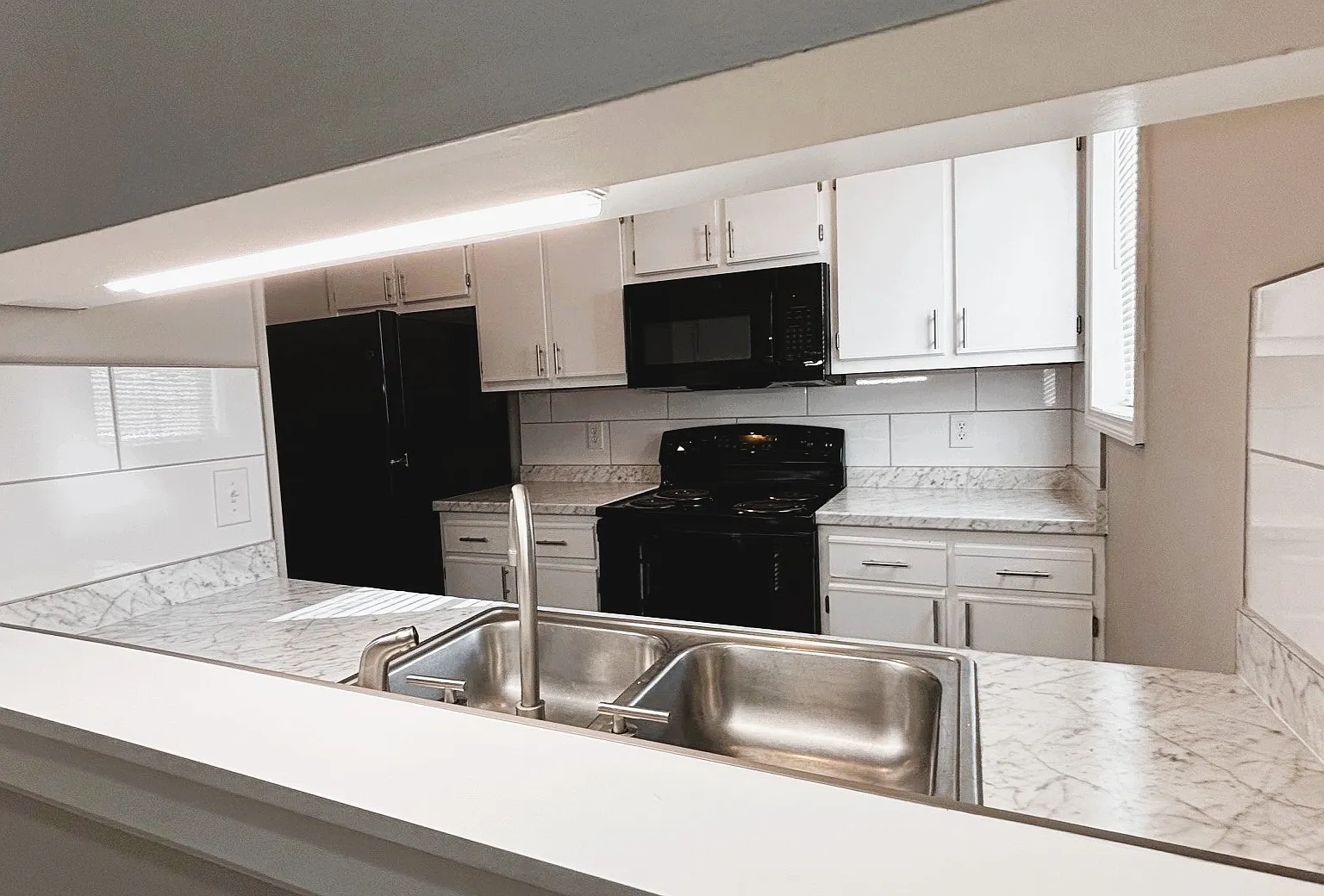 3 bed, 1307 sqft, $1,295 — Photo 2