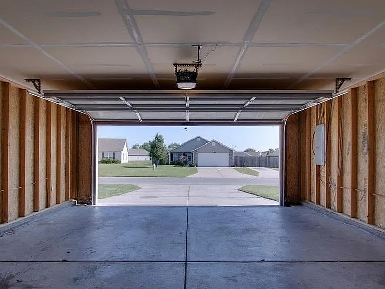 2513 E Conquest St — Photo 18