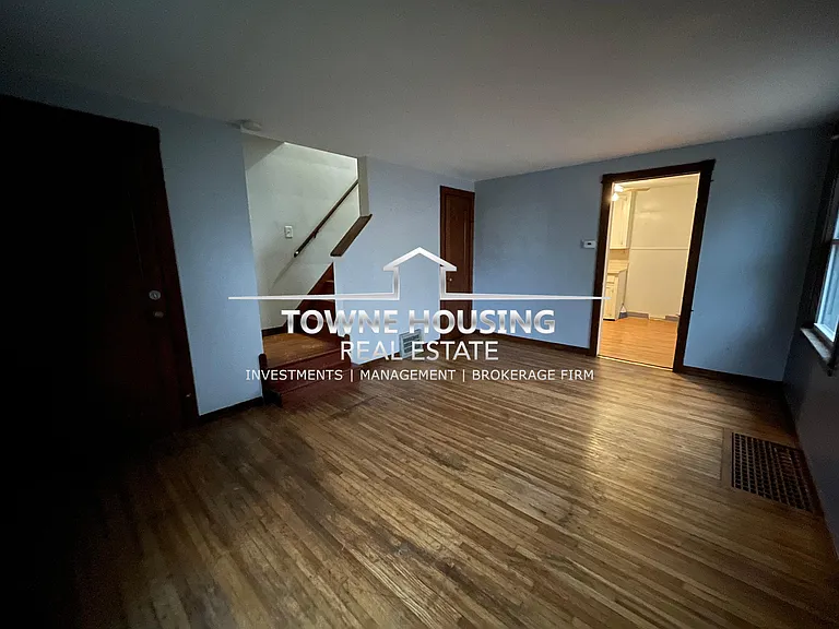 160 Woodward Ave — Photo 6
