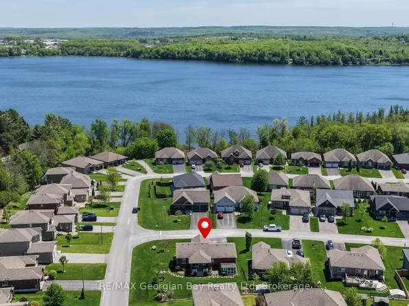 936 Jordeli Ln, Midland, ON L4R 0A6