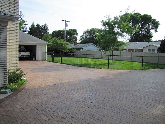 2nd image of 1235 N Nye Ave