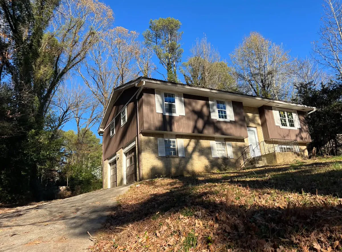 Building Photo - 600 Navarre Dr