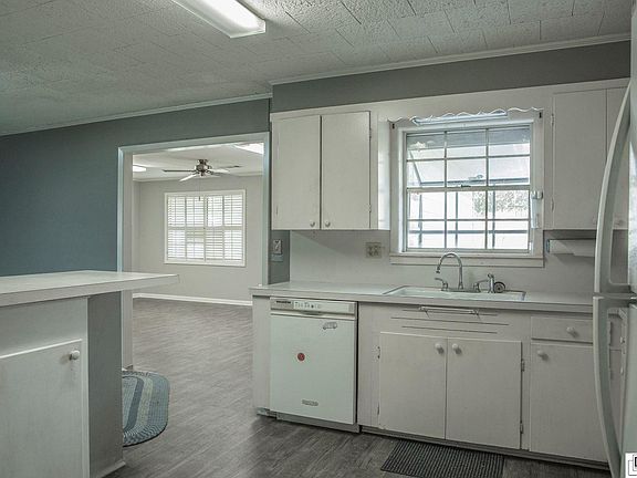4th image of 2328 Bienville Dr