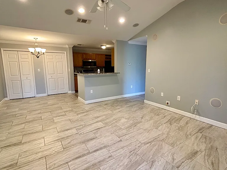 18169 Sterling Gate Cir — Photo 5