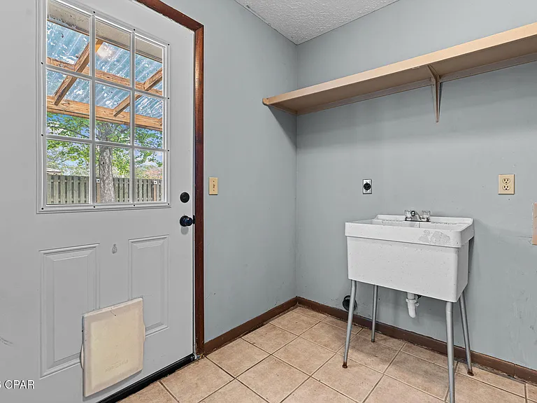 2194 Briawood Cir #1 — Photo 27