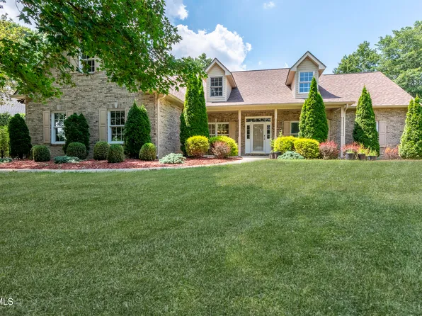 1005 Whittling Wood Dr, Johnson City, TN 37601