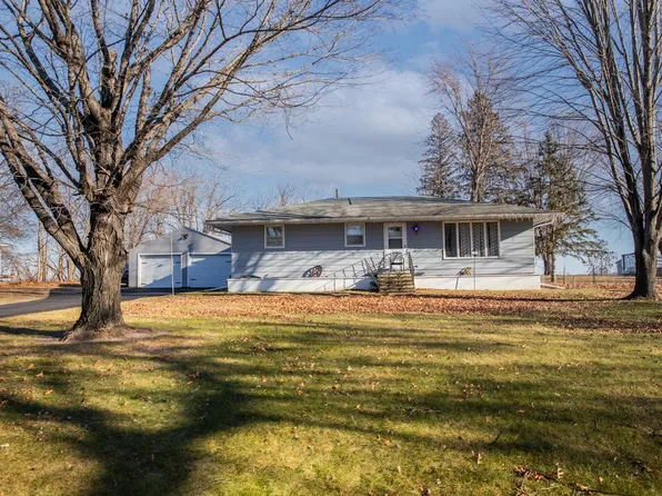 191 Hillwood Dr, Lake City, MN 55041