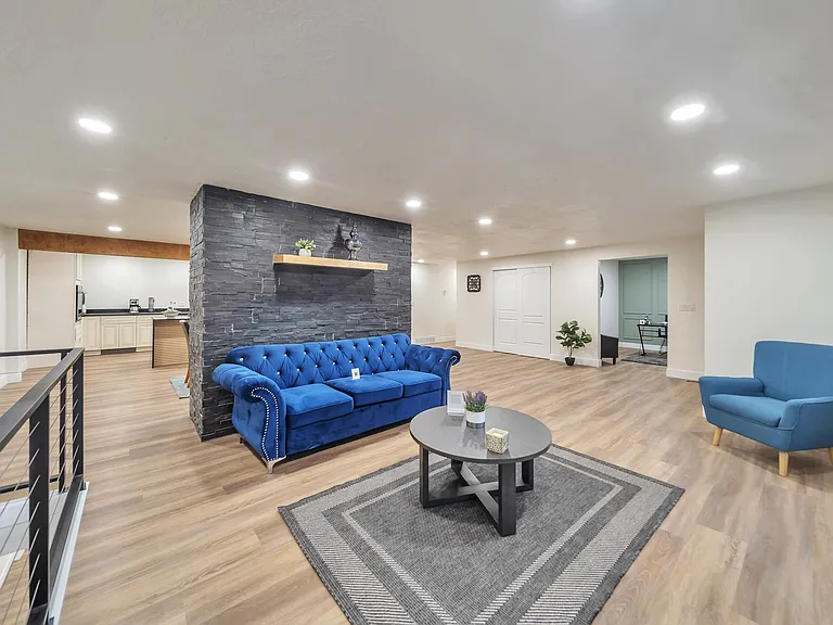 552 Chelsea Dr — Photo 27