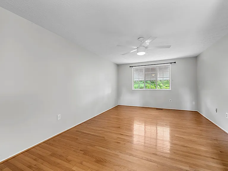 1161 Kettle Pond Ln — Photo 24