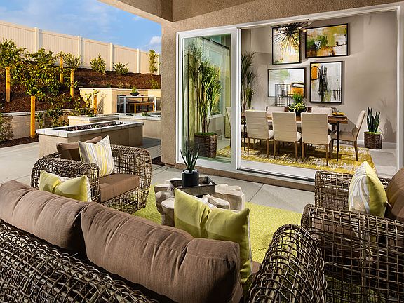 Mira Residence 2 - Covered Patio