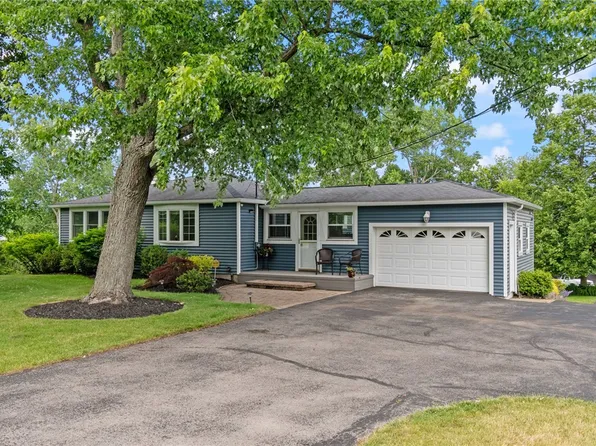 2764 Canandaigua Rd, Macedon, NY 14502